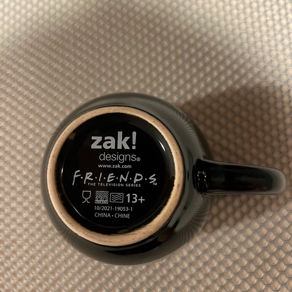 Friends the television series black coffee mug “I’d rather be watching friends” - Picture 3 of 3